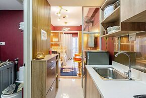 Modern Studio Poolside Balcony Near Mactan Airport