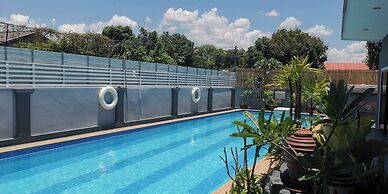 Stardome Pool House of Absolute Privacy