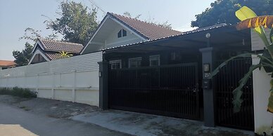 Stardome Pool House of Absolute Privacy