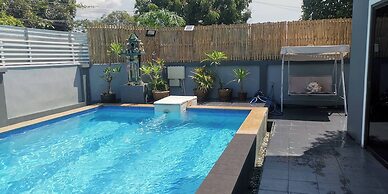 Stardome Pool House of Absolute Privacy
