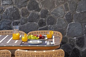 Platies Luxury Apartments Santorini