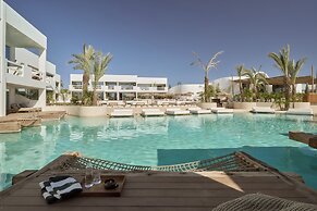 Aya Resort