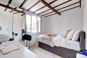 Chic 1BR Steps from Montorgueil