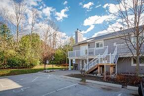 The Alpine - Central Collingwood Condo