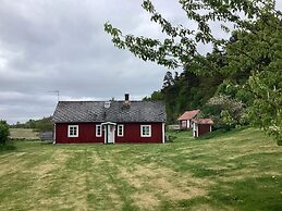 6 Person Holiday Home in Vessigebro