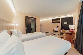ABC HOTEL PORTO - CAMPANHÃ