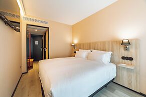 ABC HOTEL PORTO - CAMPANHÃ
