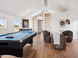 5 Star Holiday Home in Bogense