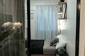 2-bedroom Elegant Condo With Sunrise & Mountain View