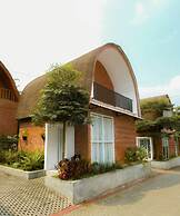 Pakuhaji Higland Eco Resort