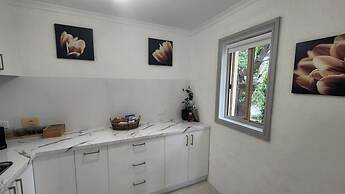 Riesling Trail and Clare Valley Cottages