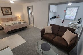 Riesling Trail and Clare Valley Cottages