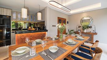 Baliris Villa V by Villa Finder