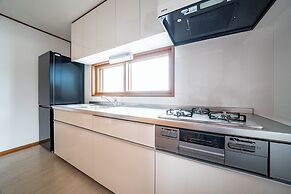 E-US NAEBO HOUSE