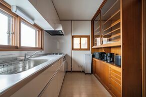 E-US NAEBO HOUSE