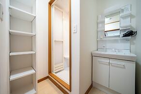 E-US NAEBO HOUSE