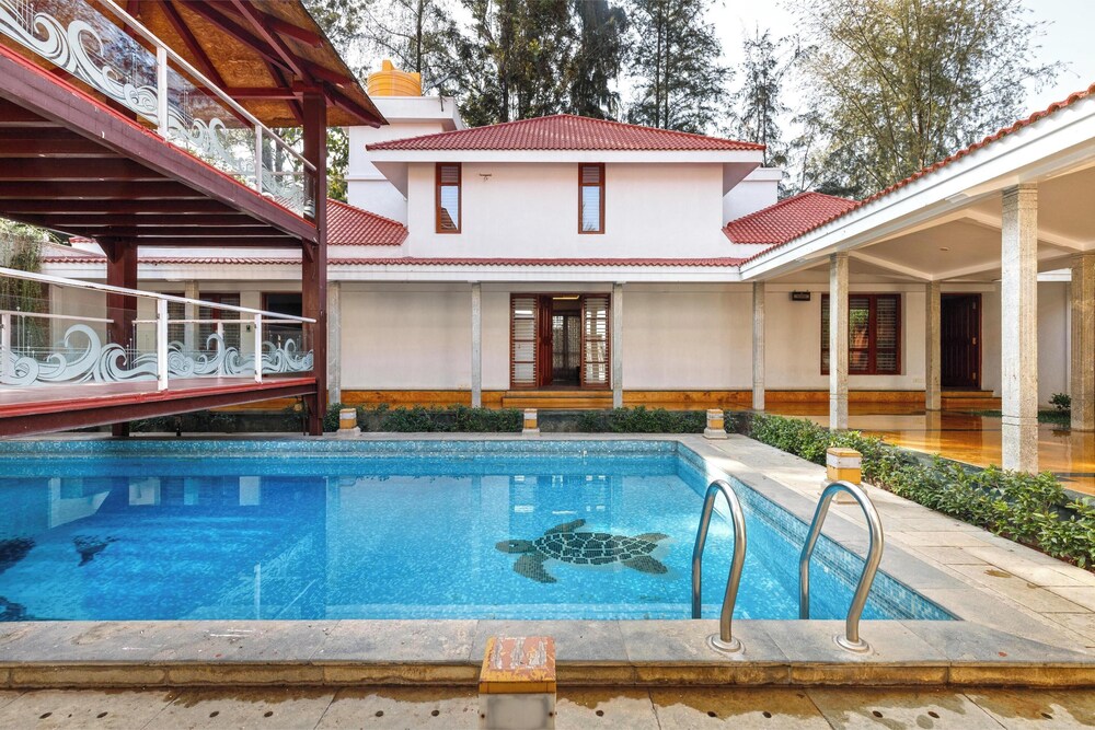 Ananta Vilas by Stayjade