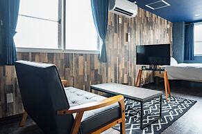 SILK COURT 403