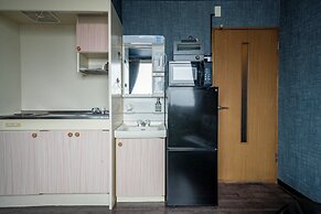 SILK COURT 403