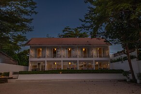 Lusa Beach Studios
