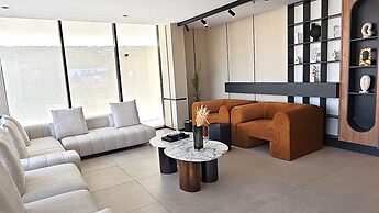 White Season Hotel
