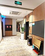 White Season Hotel