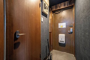 SILK COURT 301