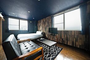 SILK COURT 301