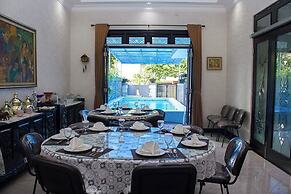 Cozzy Kostel Salak Hospitality