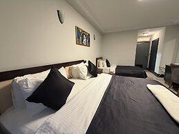 THE ONE HOTEL