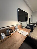 THE ONE HOTEL