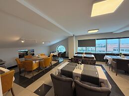THE ONE HOTEL