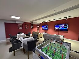 THE ONE HOTEL