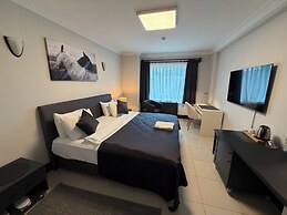 THE ONE HOTEL