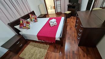 Charming Villa in Moniatis, Cyprus - Private Pool & Garden