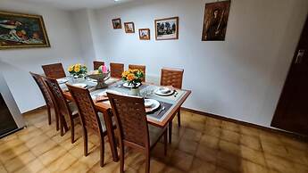 Charming Villa in Moniatis, Cyprus - Private Pool & Garden
