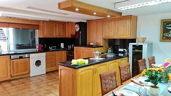 Charming Villa in Moniatis, Cyprus - Private Pool & Garden