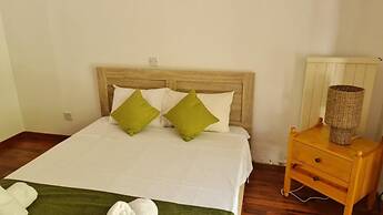 Charming Villa in Moniatis, Cyprus - Private Pool & Garden