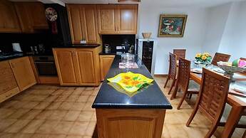 Charming Villa in Moniatis, Cyprus - Private Pool & Garden