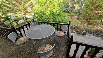 Charming Villa in Moniatis, Cyprus - Private Pool & Garden