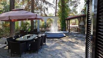 Charming Villa in Moniatis, Cyprus - Private Pool & Garden