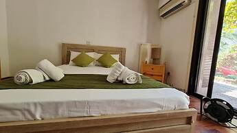 Charming Villa in Moniatis, Cyprus - Private Pool & Garden