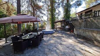 Charming Villa in Moniatis, Cyprus - Private Pool & Garden