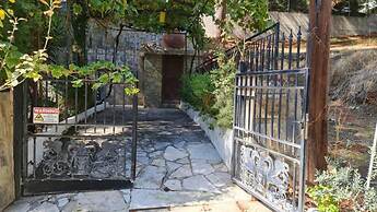 Charming Villa in Moniatis, Cyprus - Private Pool & Garden