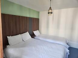 HOTEL CHATEAUBRIAND