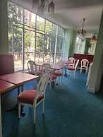 HOTEL CHATEAUBRIAND