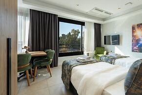 Taga Hotel