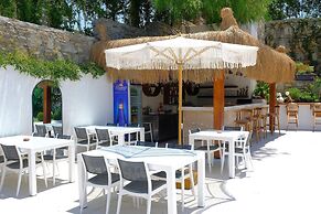 Taga Hotel