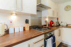 Groups Family 3BR House Emperor