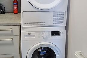 4BR Contractor Accommodation w 4 Bathroom